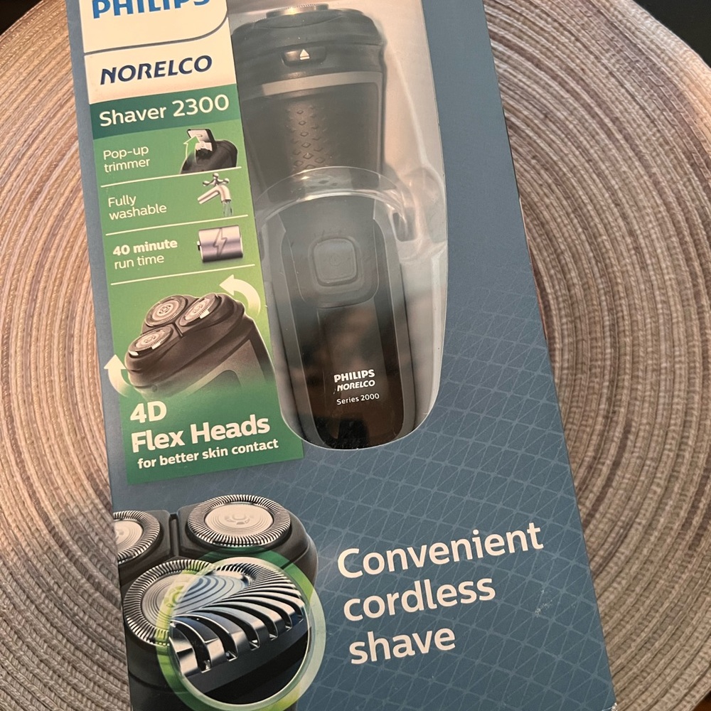 Philips Norelco Shaver 2300